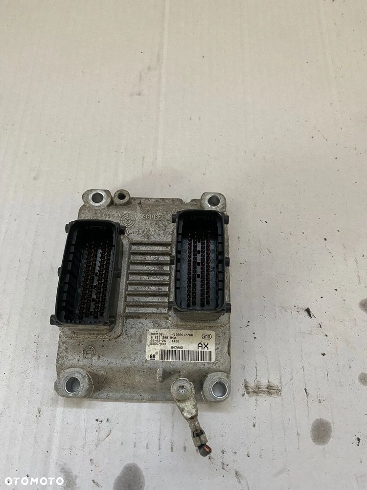 OPEL CORSA D 1.2 16V KOMPUTER SILNIKA 0261208940 55557933 - 1
