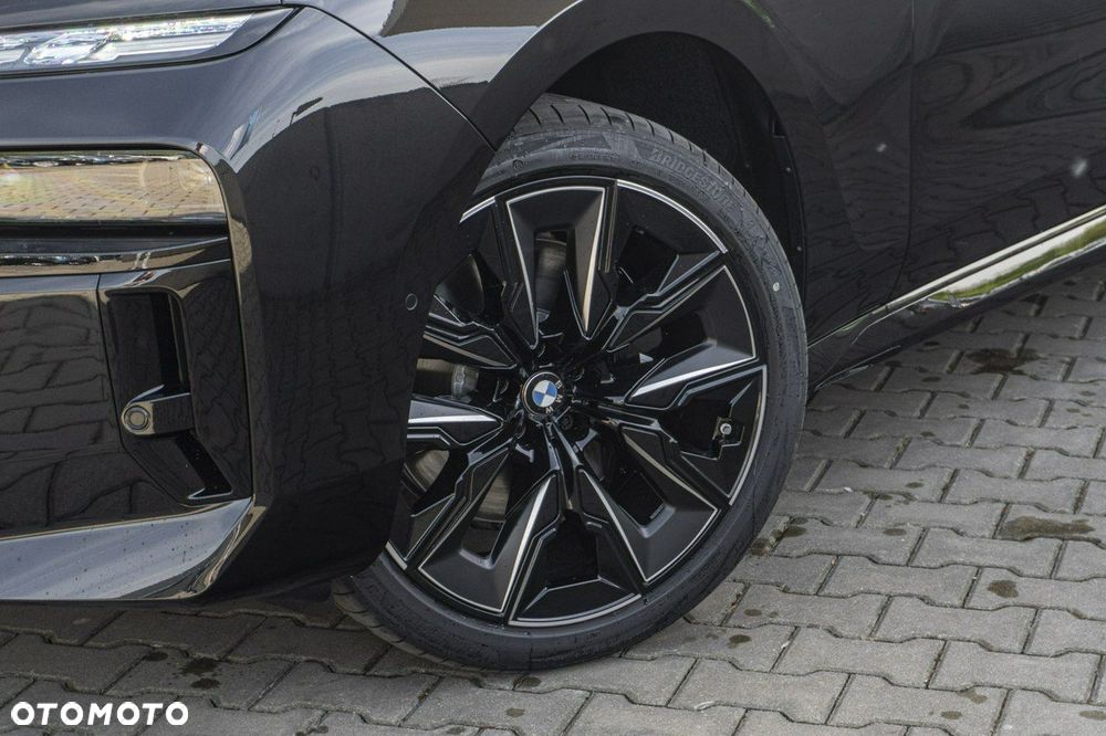 BMW Seria 7 - 11