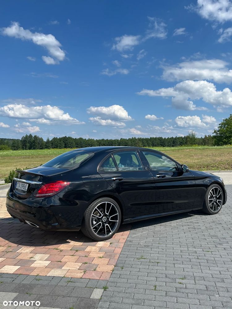Mercedes-Benz Klasa C 300 9G-TRONIC - 3