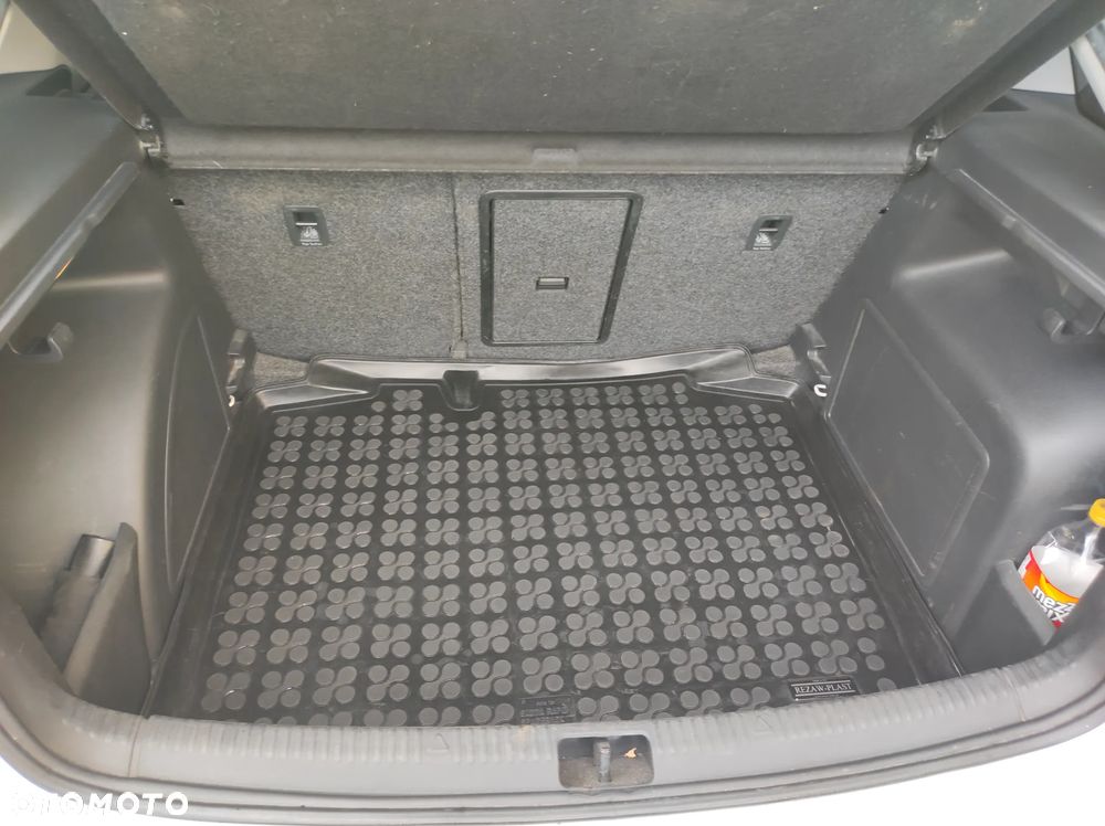 Skoda RAPID 1.6 TDI Ambition - 11