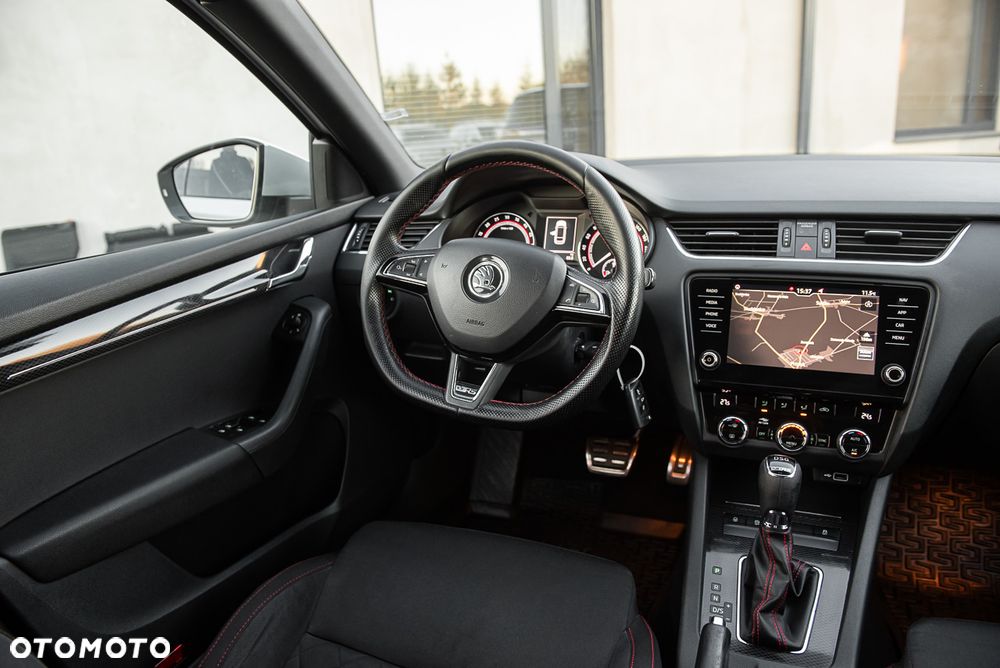 Skoda Octavia 2.0 TDI 4x4 DSG RS - 16