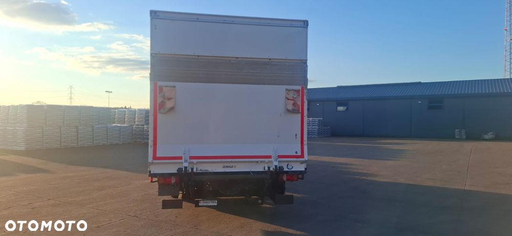 MAN TGL 8.220 - 5