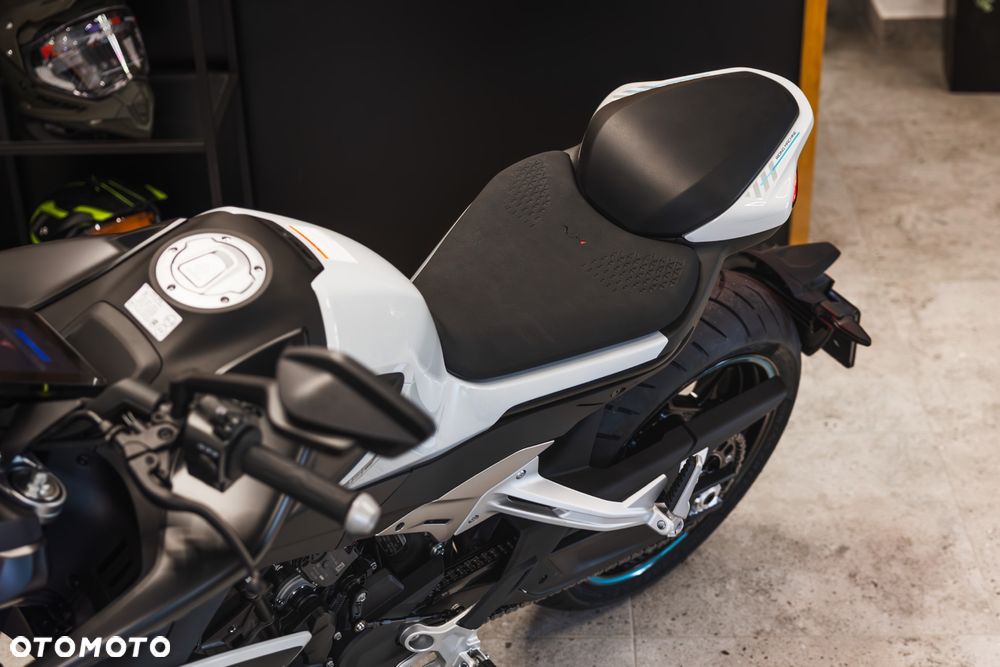 CFMoto 800NK - 5