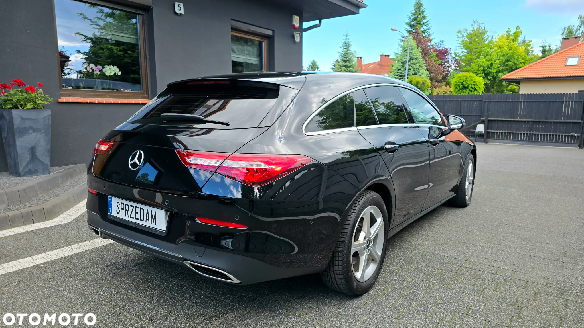 Mercedes-Benz CLA 180 d Shooting Brake 8G-DCT - 6