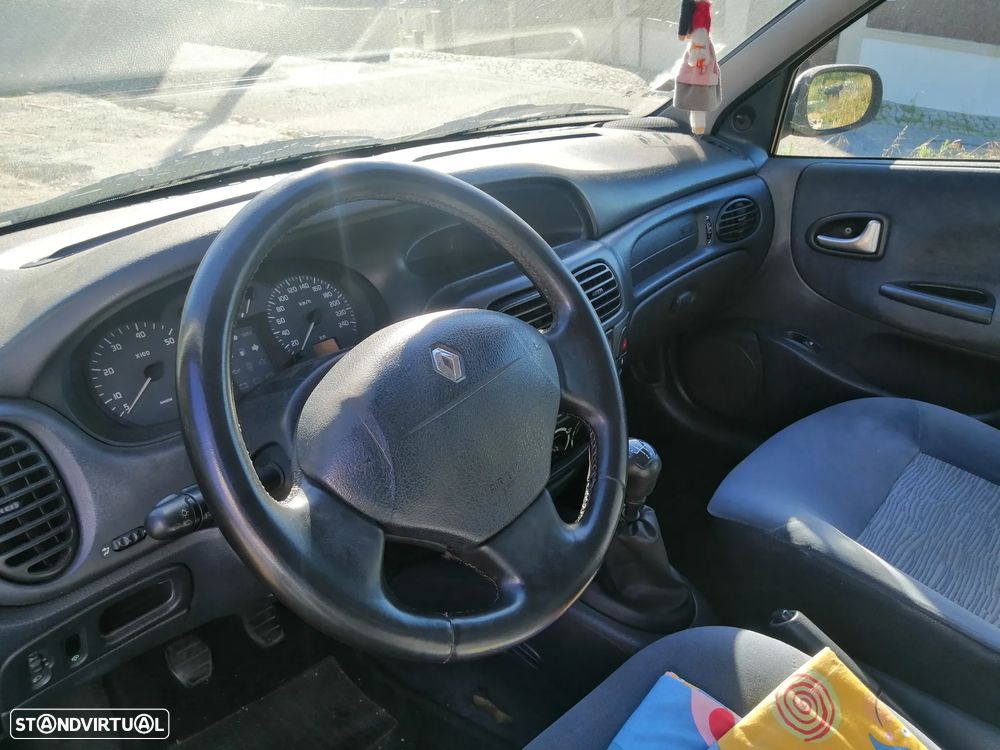Renault Mégane - 10