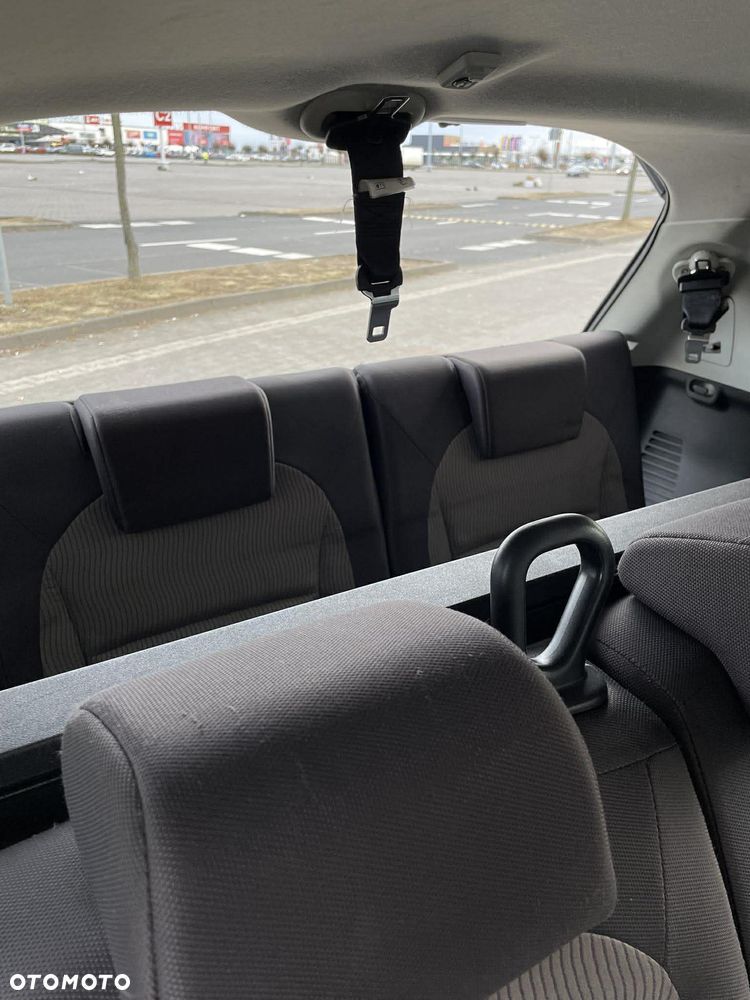 Nissan Qashqai+2 - 10