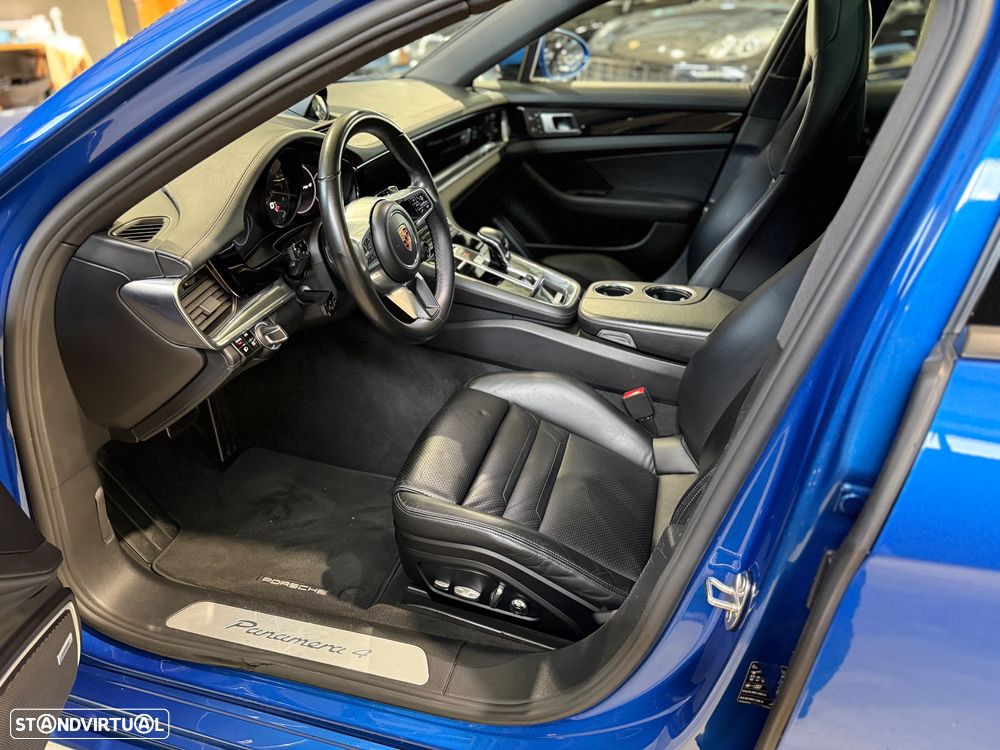 Porsche Panamera 4 E-Hybrid - 18