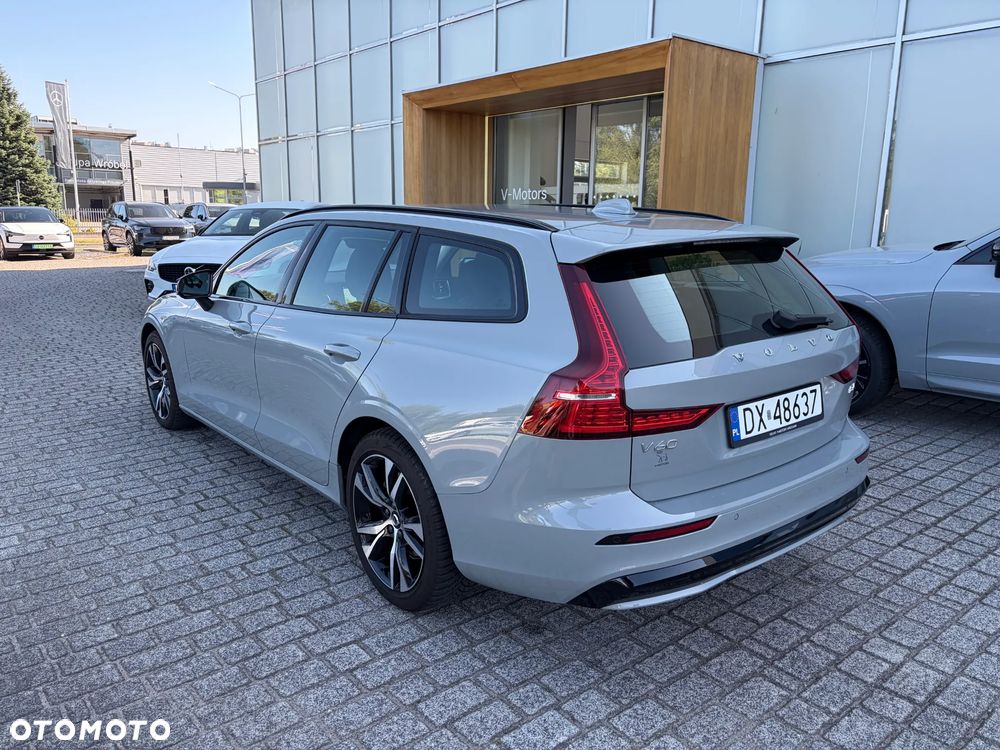 Volvo V60 B4 B Plus Dark - 8