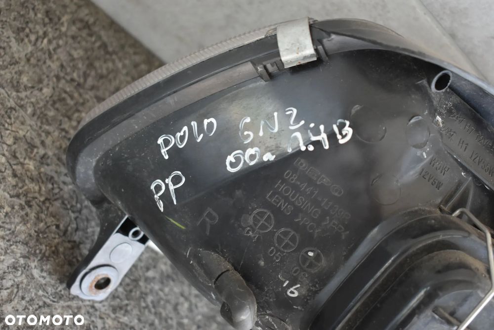 LAMPA PRZÓD PRAWA POLO 6N2 99-01r. - 5