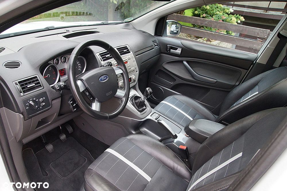 Ford Kuga 2.0 TDCi 4x4 Titanium - 11