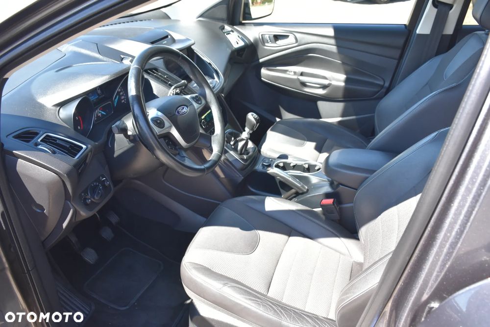 Ford Kuga 2.0 TDCi 4x4 Titanium - 12