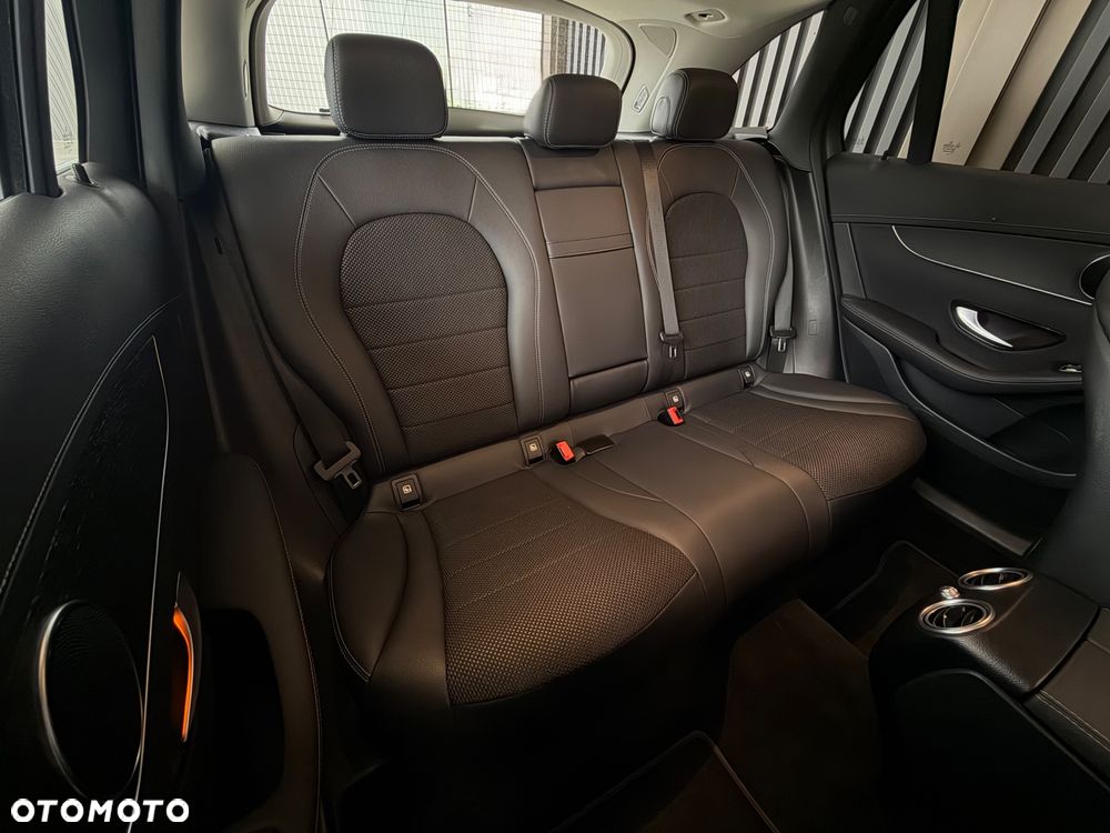 Mercedes-Benz GLC 200 d Business Edition - 23
