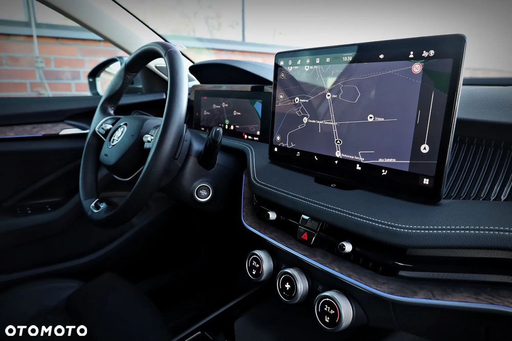 Skoda Superb 1.5 TSI L&K DSG - 19