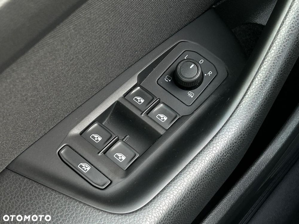 Volkswagen Passat Variant 1.5 TSI EVO Business DSG - 20