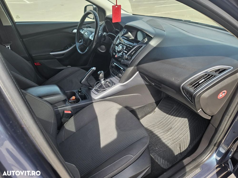 Ford Focus 1.6 Ecoboost Start Stop Titanium - 12