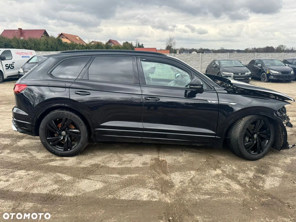 Volkswagen Touareg - 12