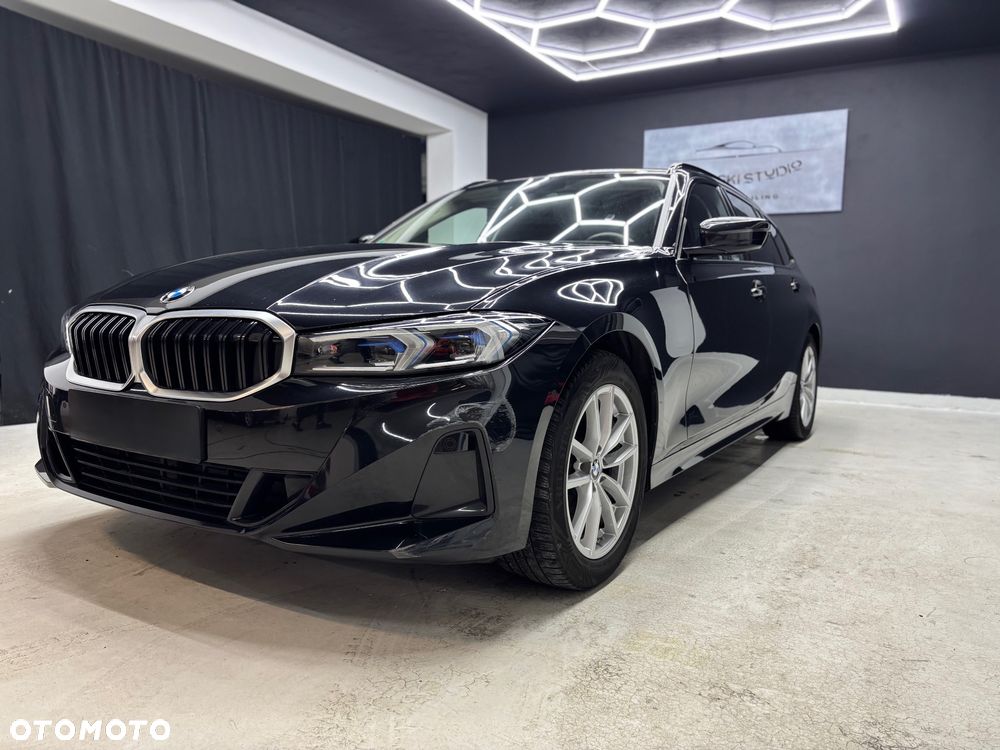 BMW 318I Touring 2024 photo 4