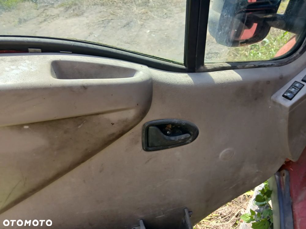 opel movano I dubel kabina fotel fotele kanapa deska kokpit podsufitka boczek boczki klamka - 2