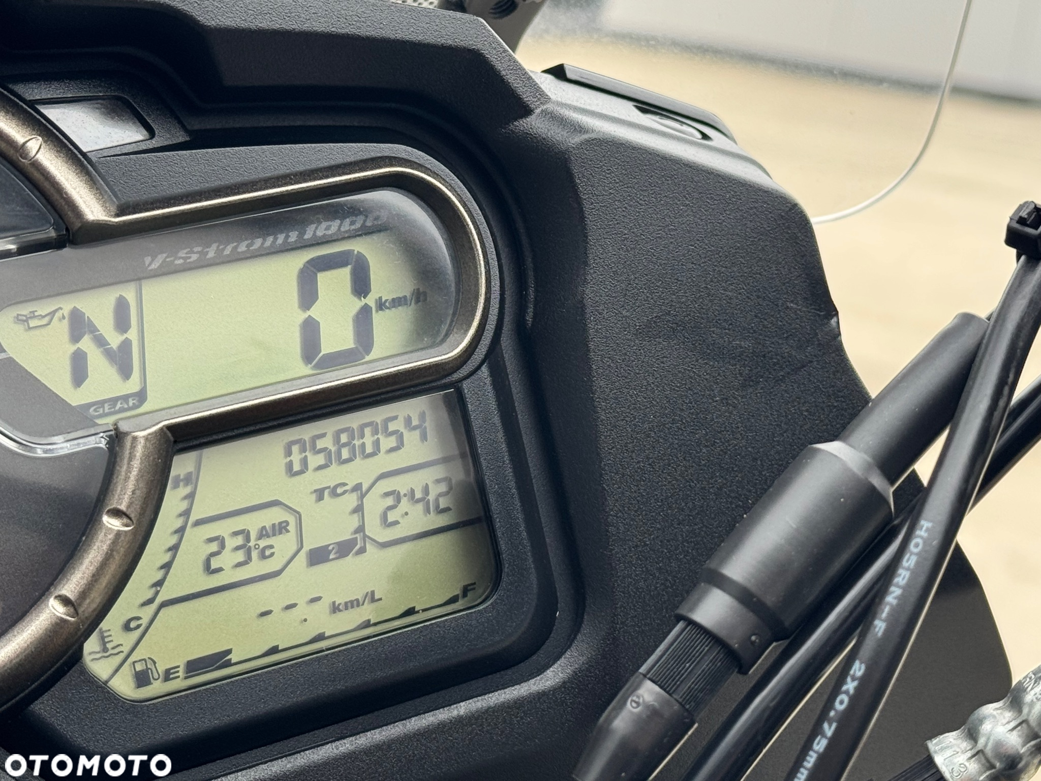 Suzuki V-STROM - 15