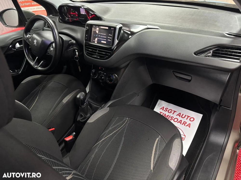 Peugeot 208 - 9