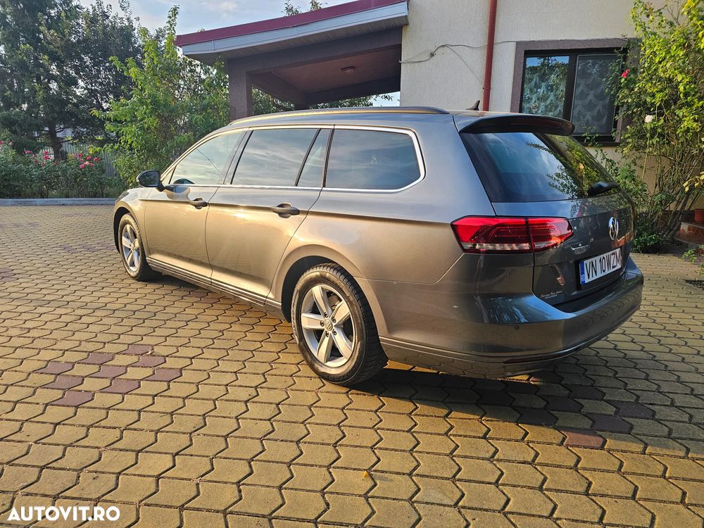 Volkswagen Passat Variant 1.6 TDI (BlueMotion Technology) DSG Comfortline - 13