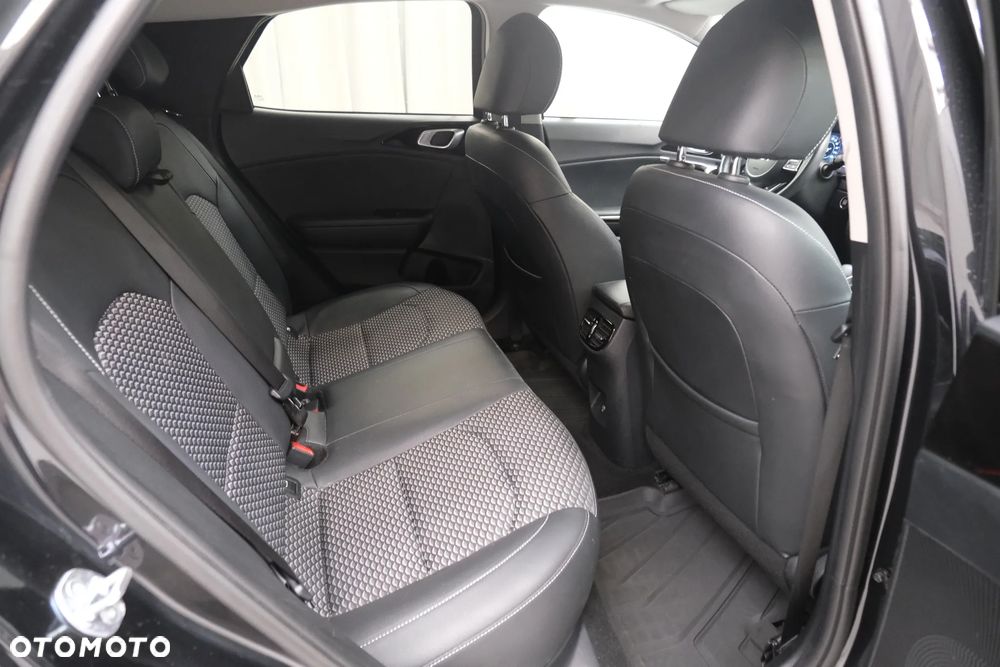 Kia XCeed 1.5 T-GDI Business Line DCT - 10