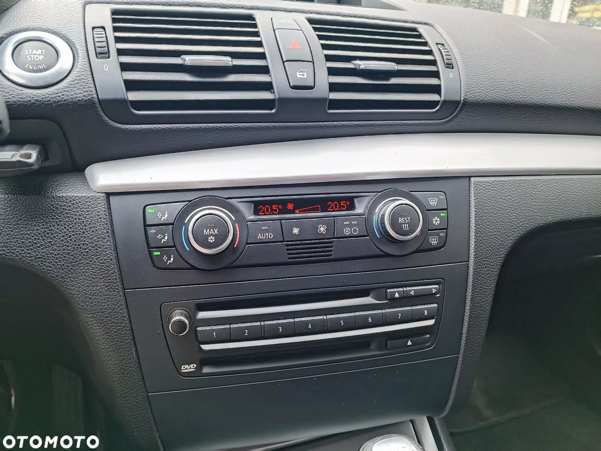 BMW Seria 1 120i - 22