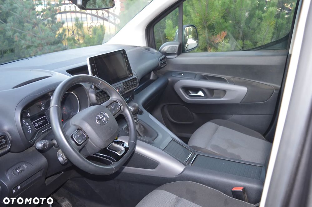 Toyota Proace City - 10