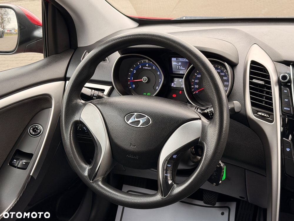 Hyundai i30 1.4 Passion - 22