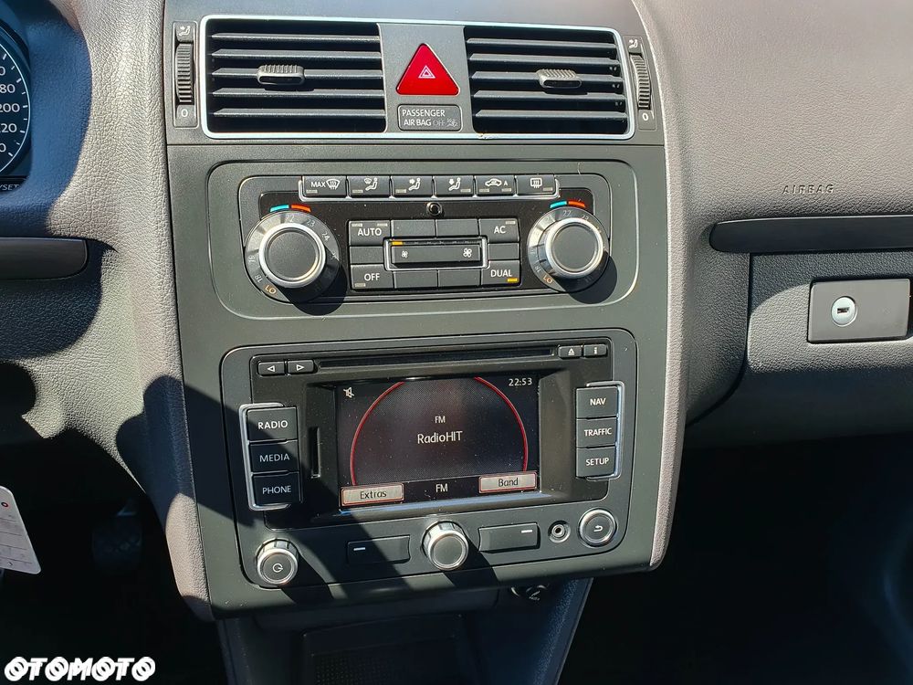 Volkswagen Touran - 36
