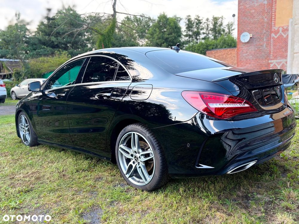 Mercedes-Benz CLA 200 d 7G-DCT AMG Line - 2