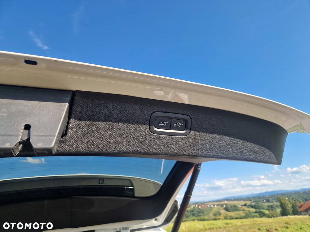 Volvo XC 90 - 13