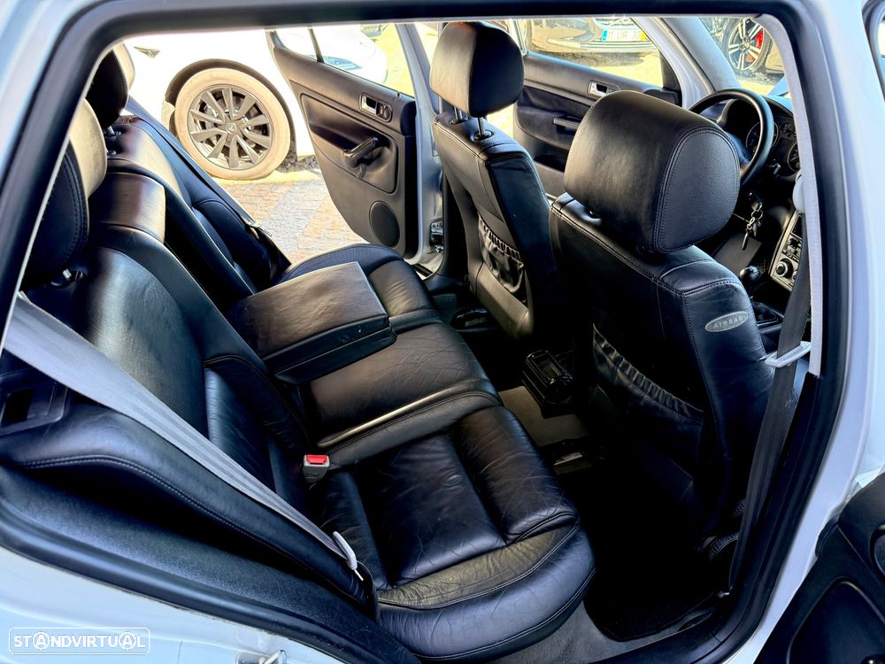 VW Golf 1.9 TDi Highline - 47