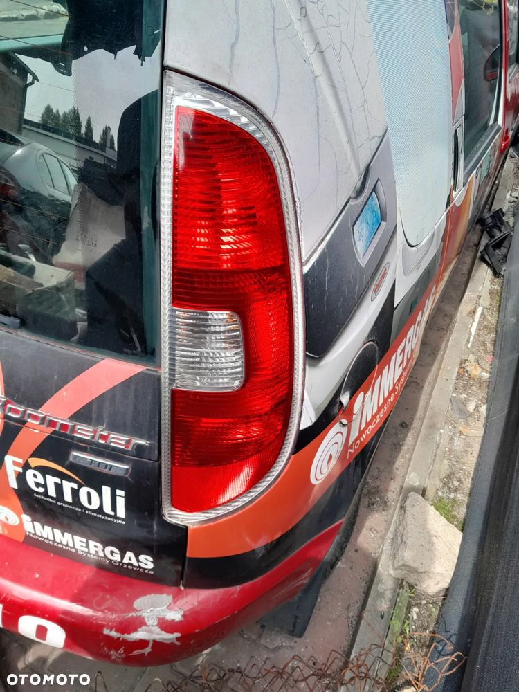 Lampa tylna prawa SKODA Roomster EU - 2