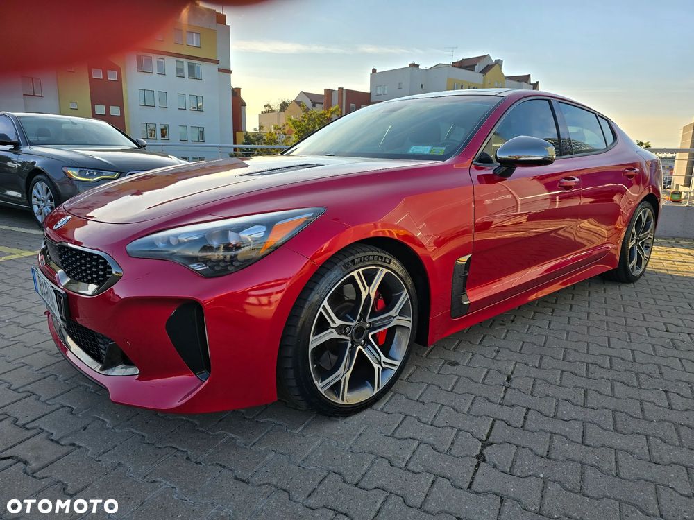 Kia Stinger - 1