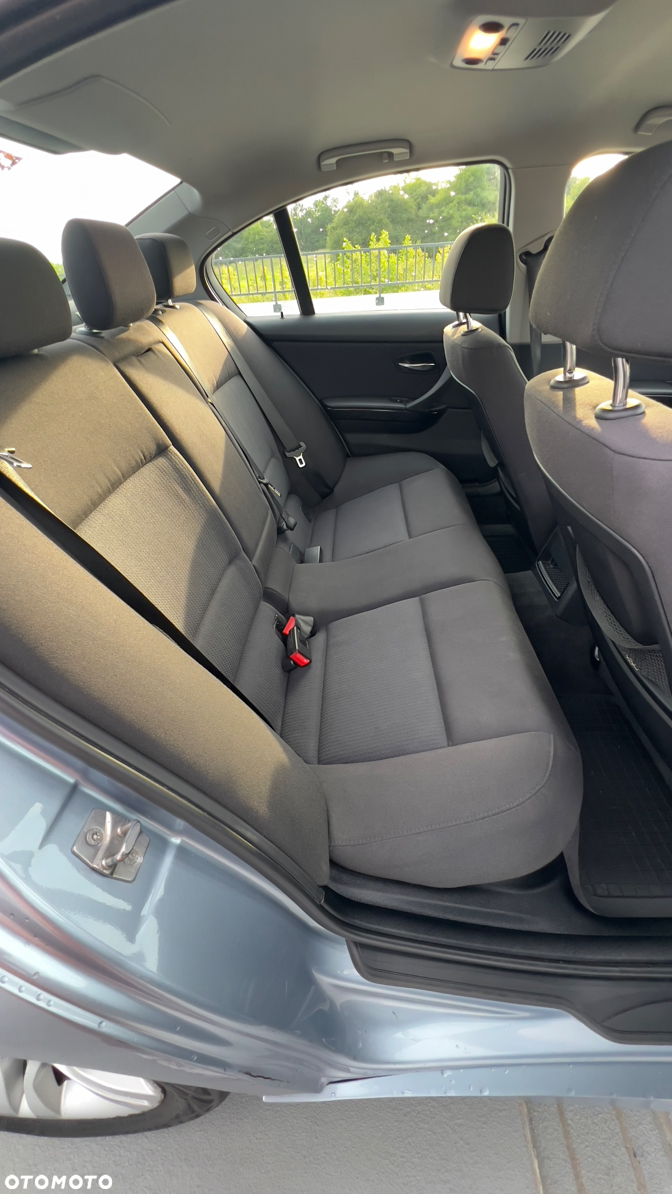 BMW Seria 3 318i - 9