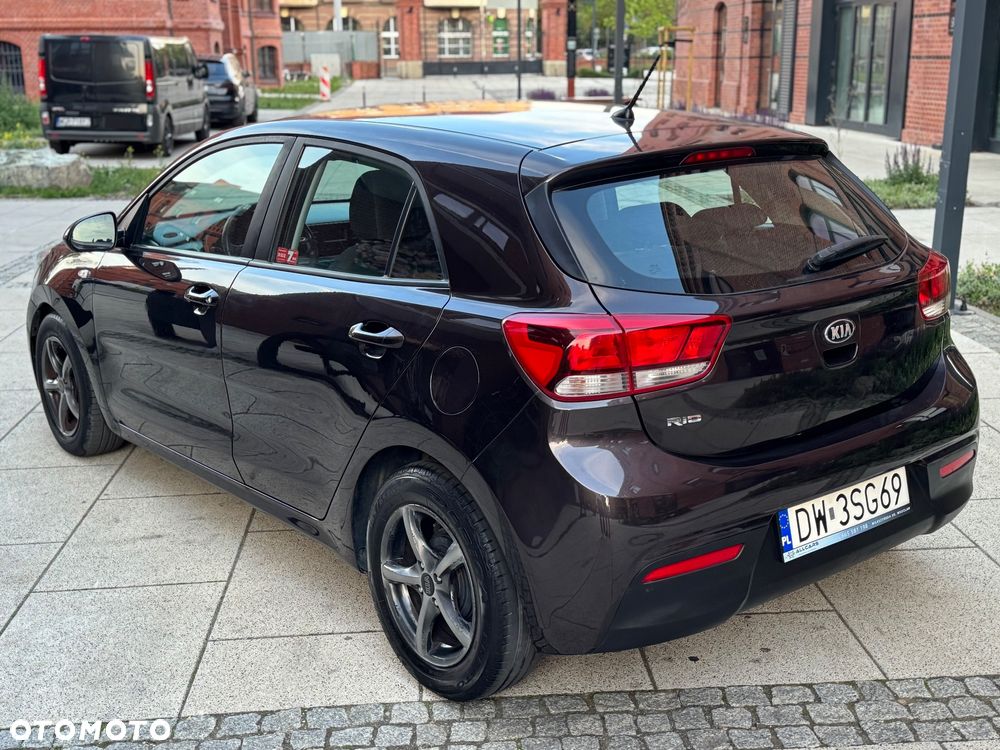 Kia Rio - 5