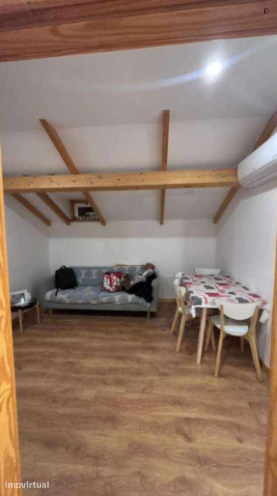 Quarto - localizado em Viana do castelo - Grande imagem: 4/6