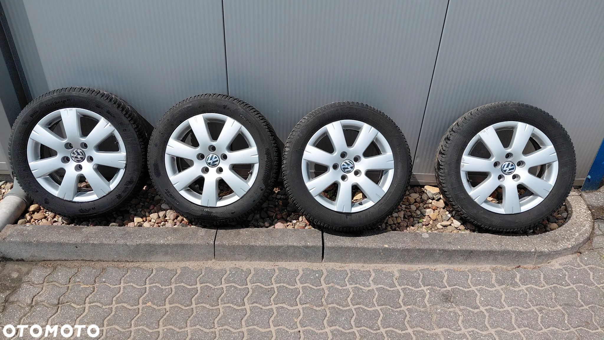 Volkswagen Passat 2.0 TDI DPF Highline - 17