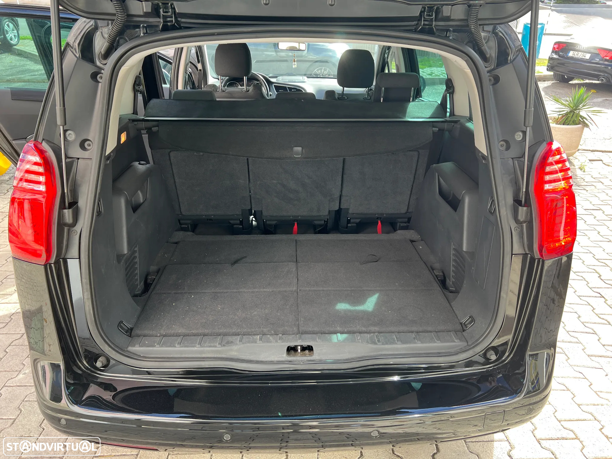 Peugeot 5008 1.6 E-HDi 7L Allure 2-Tronic - 13