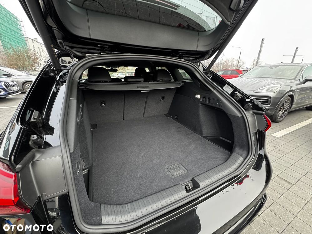 Audi A6 Avant e-tron Avant - 13