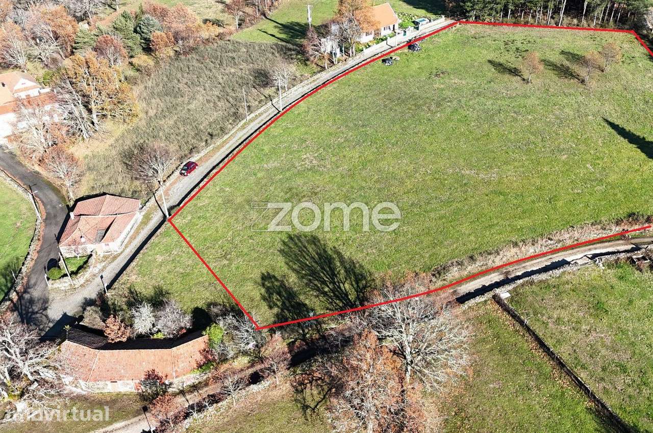 Terreno com 7.695 m2 em Montalegre - Grande imagem: 2/15