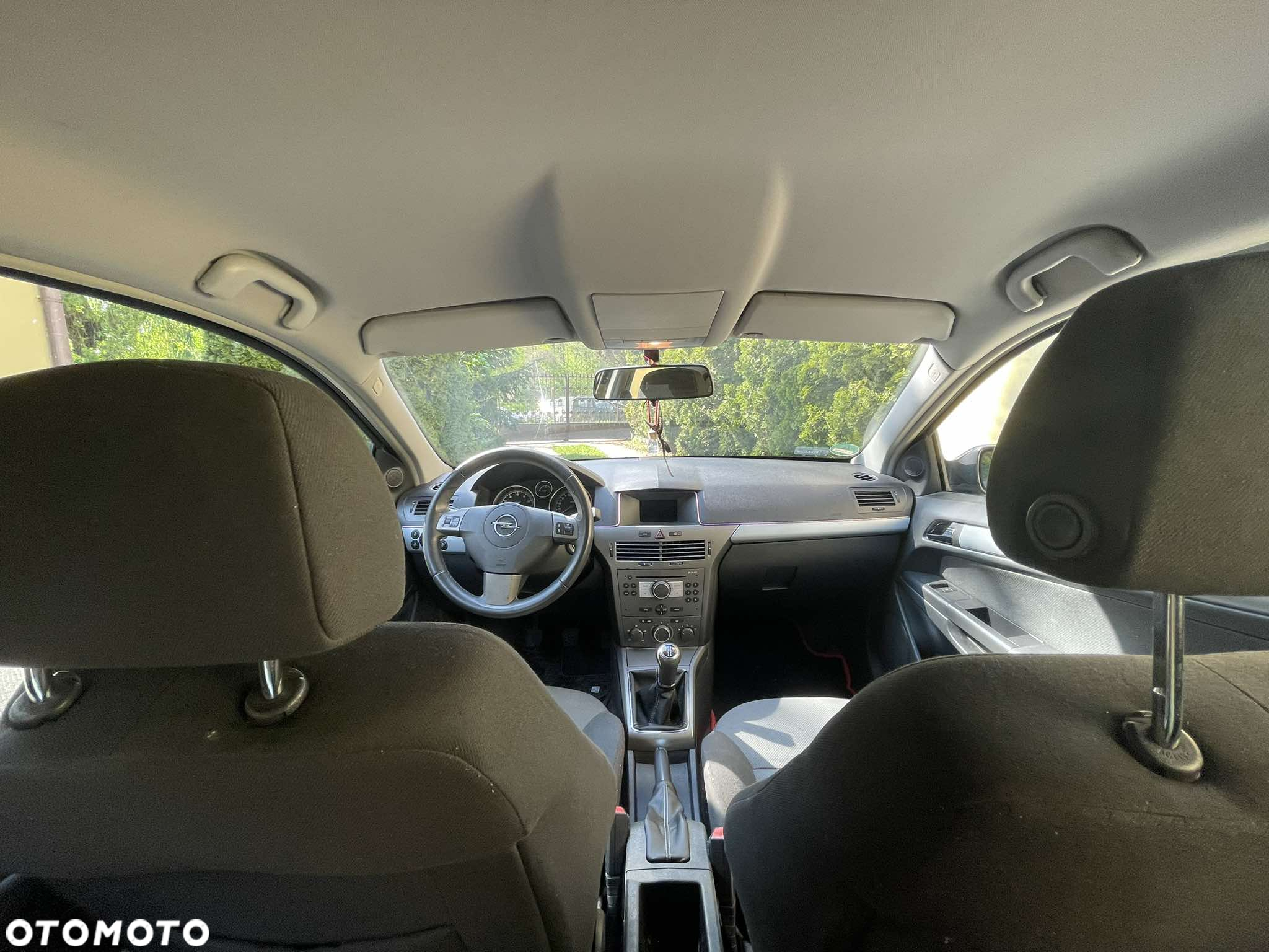 Opel Astra III GTC 1.8 Sport - 16