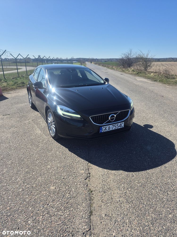 Volvo V40 D2 Drive-E R-Design Kinetic - 1