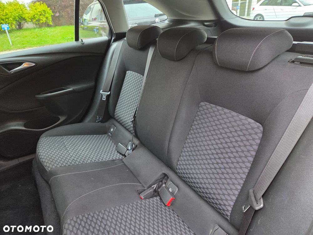 Opel Astra IV 1.6 CDTI Enjoy - 12