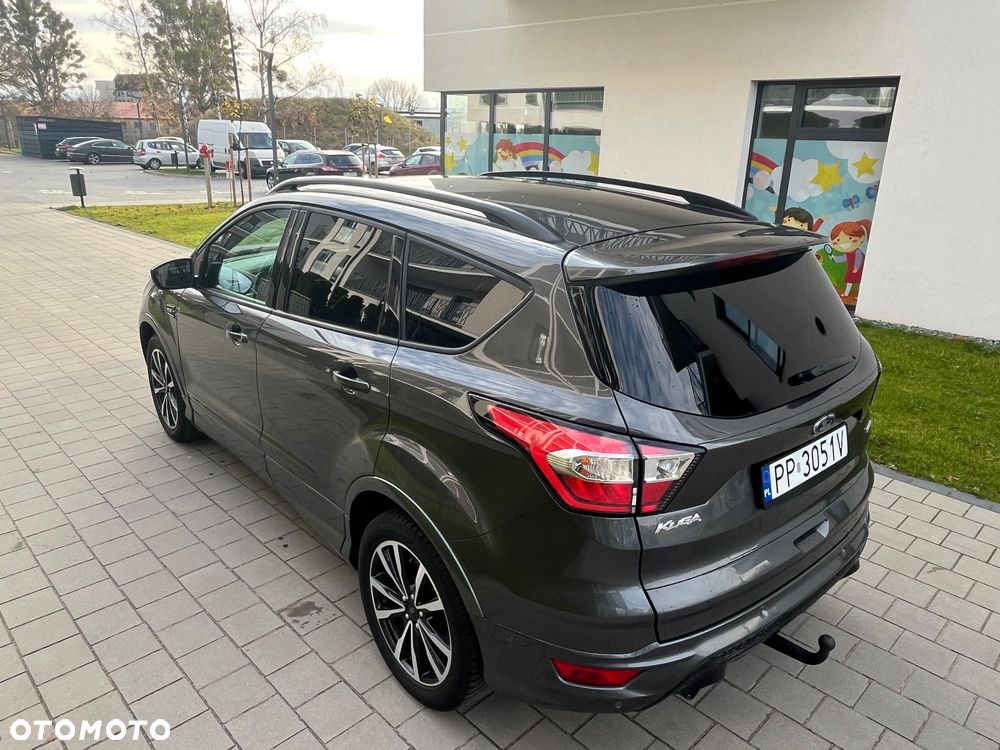Ford Kuga 1.5 EcoBoost 2x4 ST-Line - 13