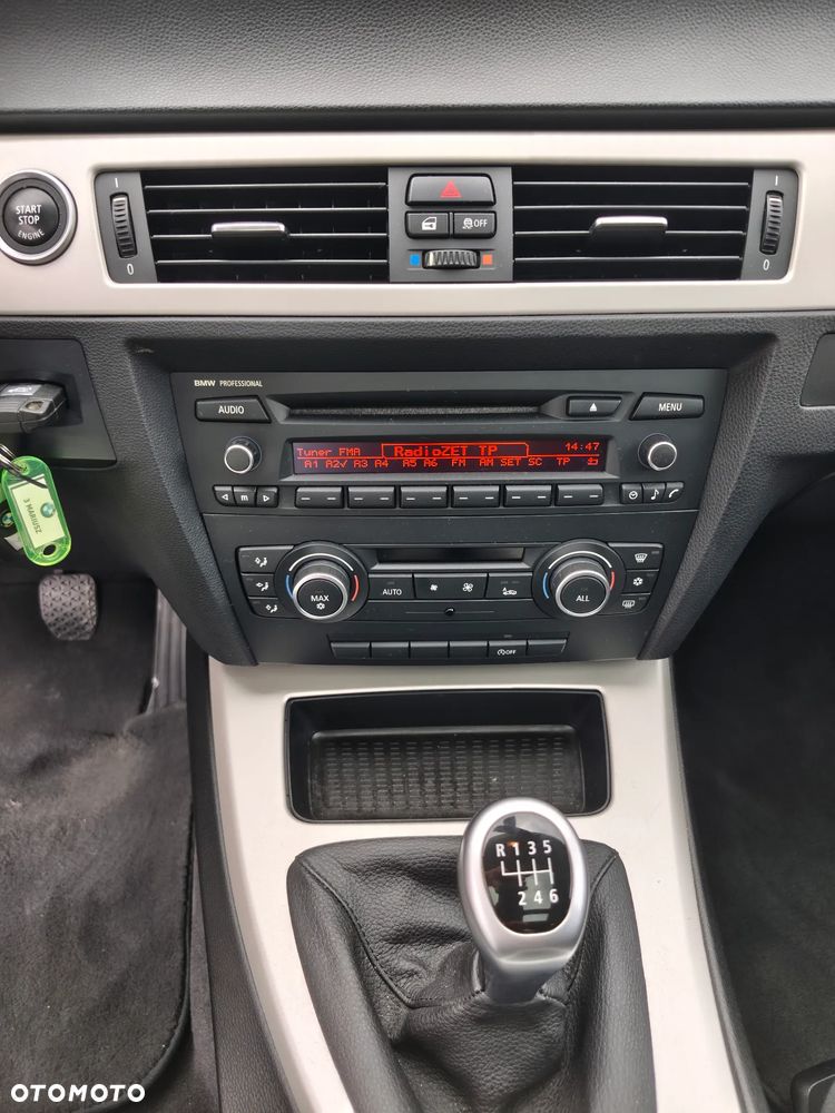 BMW Seria 3 318d DPF Edition Lifestyle - 35