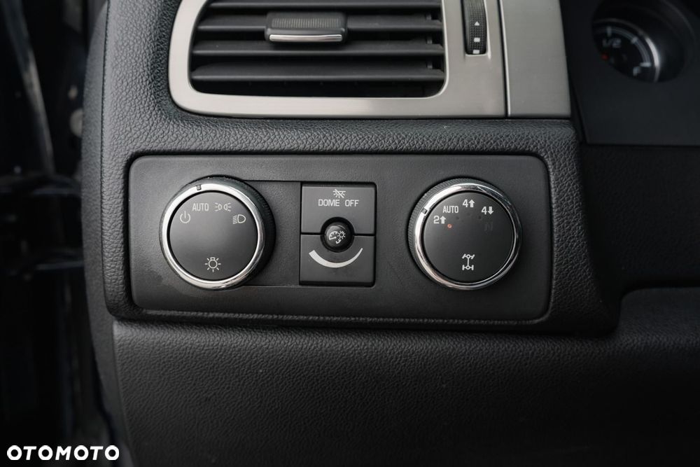 Chevrolet Suburban - 22