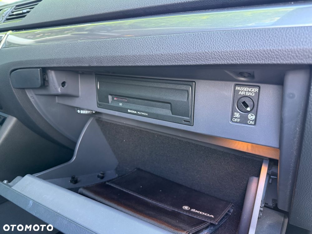 Skoda Superb 1.4 TSI ACT Ambition - 17
