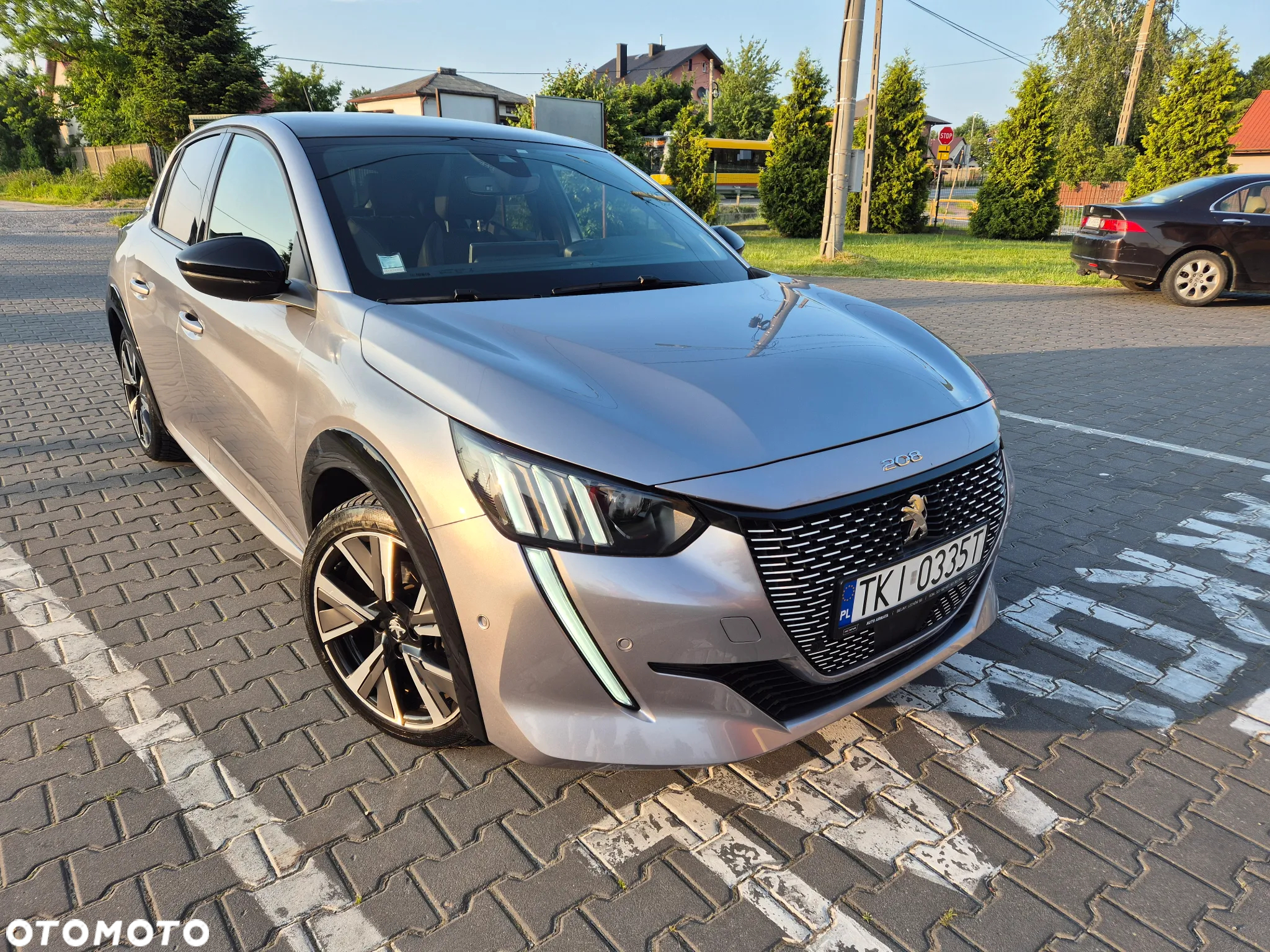 Peugeot 208 PureTech 100 GT Pack - 5